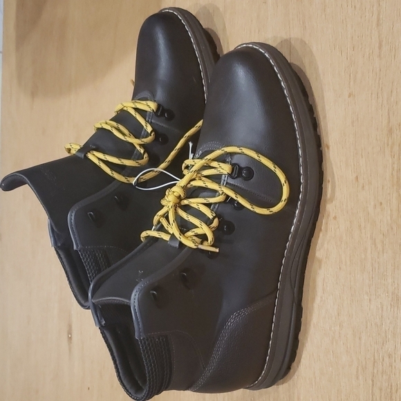 red Ale Men Boots Gray NWOT - Picture 1 of 8